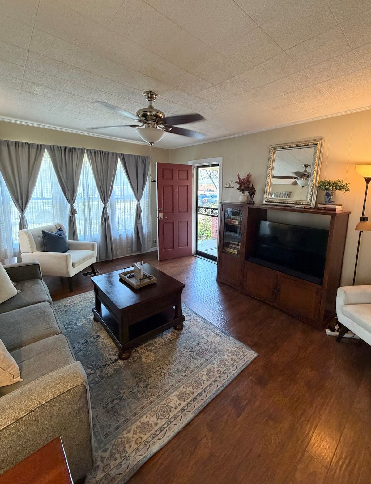 Updated ~ 3BR, 2BA Home ~ Sleeps 8 ~ Pet Friendly