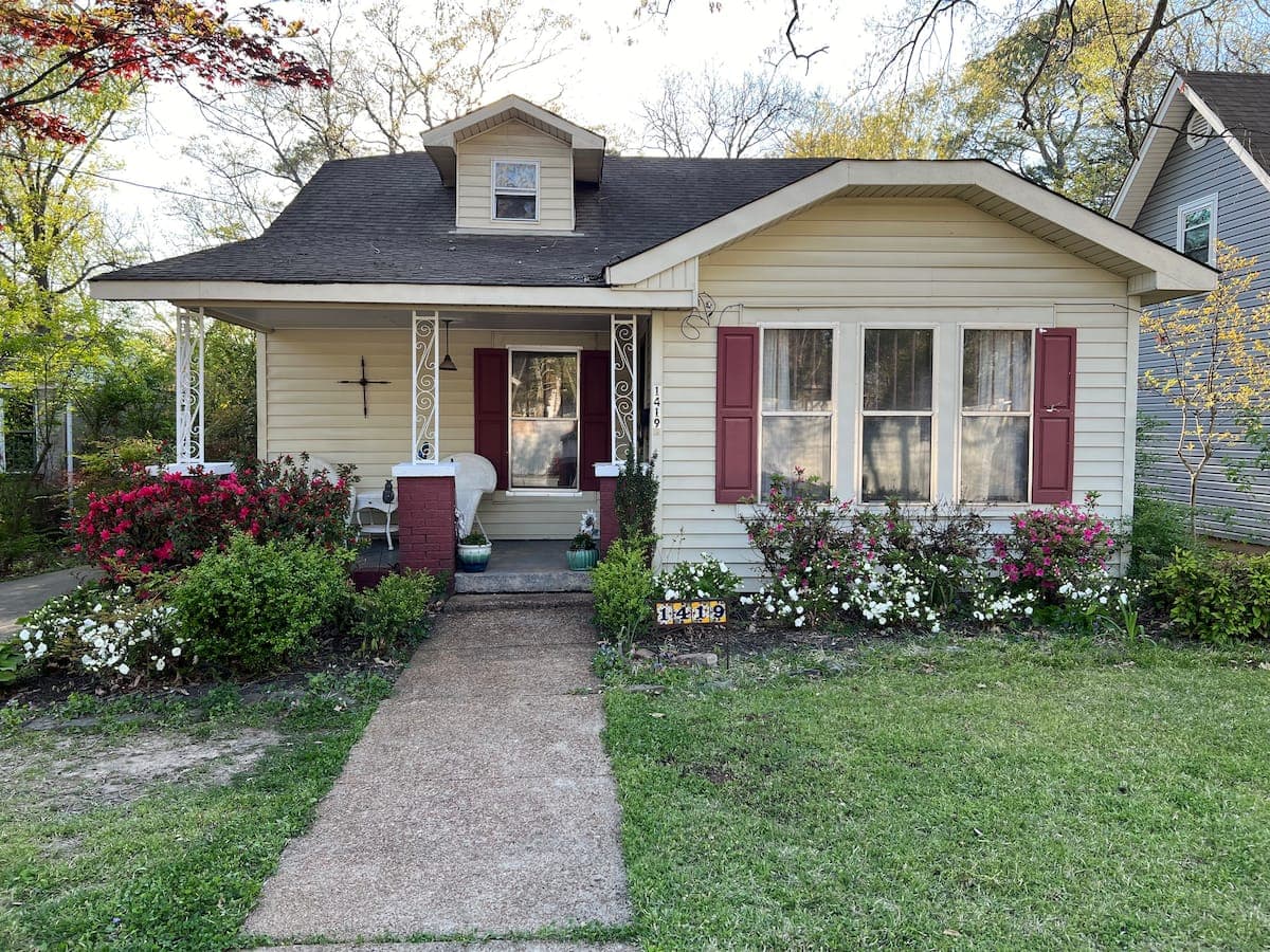 Updated ~ 3BR, 2BA Home ~ Sleeps 8 ~ Pet Friendly